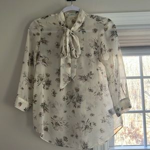 Semi Sheer Pussybow floral Top